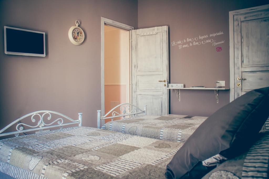 ナポリ ラ ペオニア Bed & Breakfast 部屋 写真
