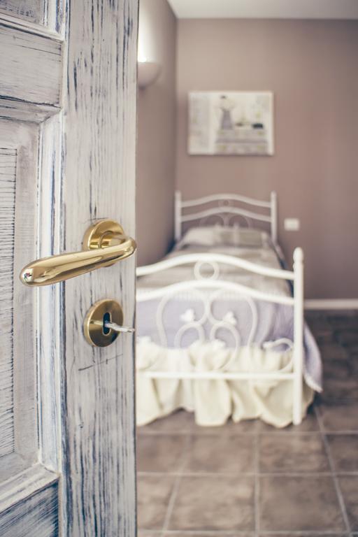ナポリ ラ ペオニア Bed & Breakfast 部屋 写真