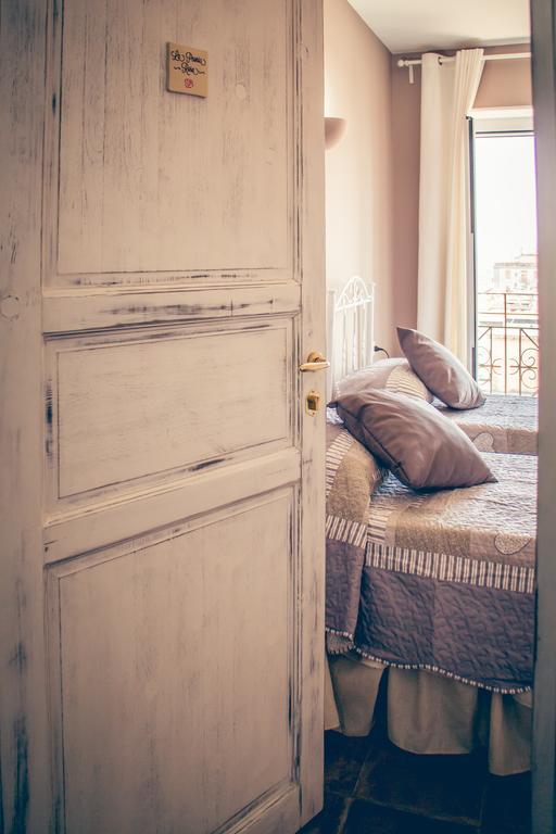 ナポリ ラ ペオニア Bed & Breakfast 部屋 写真